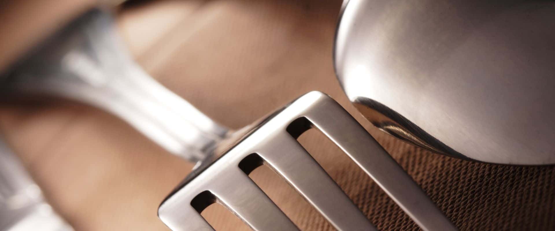 Header utensils closeup 01