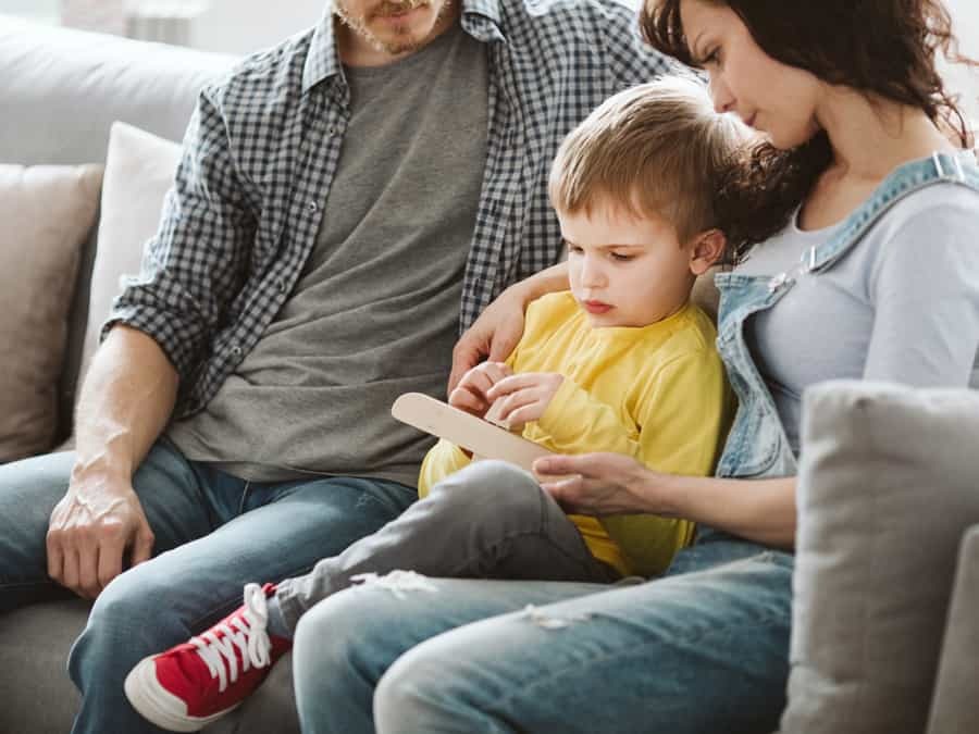 Ih family at home 02